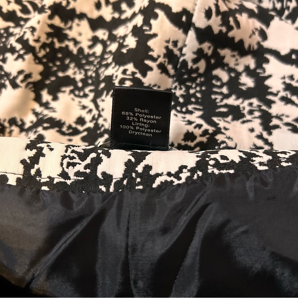 Ann Taylor Black and White Patterned A-Line Skirt - Picture 9 of 9